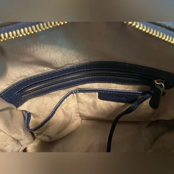 Michael Kors Bag Navy Blue - Picture 10 of 13